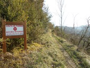 Chemin accès Caylus