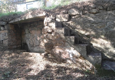 Source escalier lavoir Vailhauzy