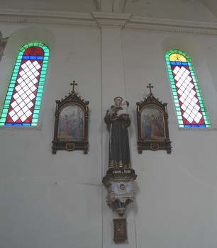 Le Cambon 12400 église vitraux chemin de croix 1