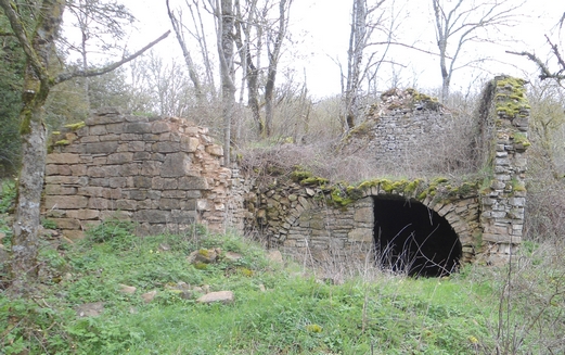 Naucoules 12400 maison ruinée