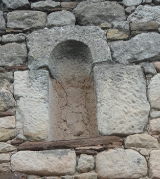 Peyralbe niche votive