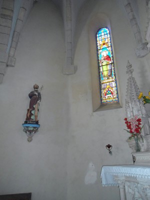 St Etienne de Naucoulès 12400 église autel principal g