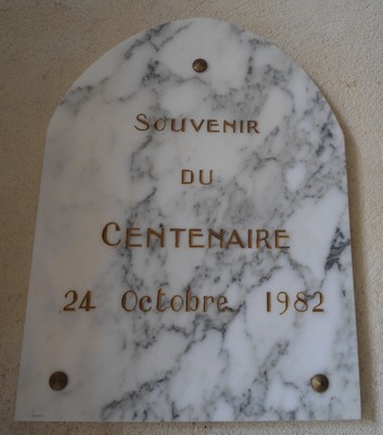 St Etienne de Naucoulès 12400 église plaque souvenir