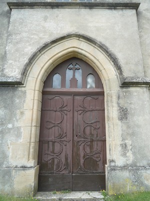 St Etienne de Naucoulès 12400 église porte