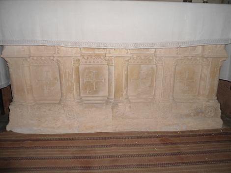 Vailhauzy autel d latéral 1